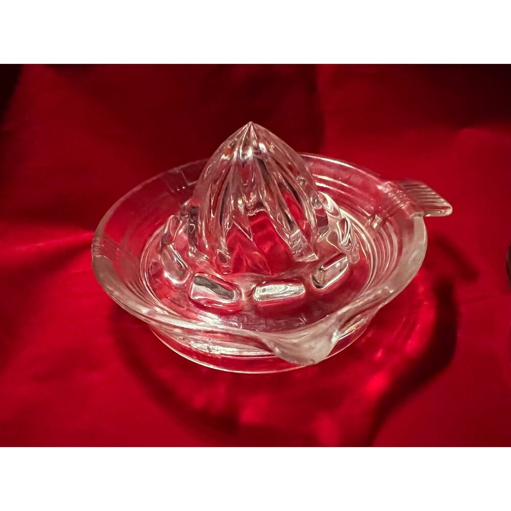 Vintage Criss Cross Juicers with Side Tab - set of 2 - Picture 5 of 11